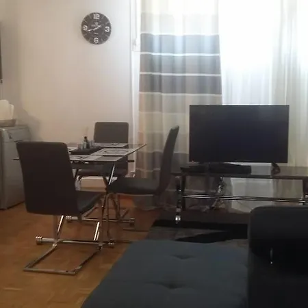 شقة Center *